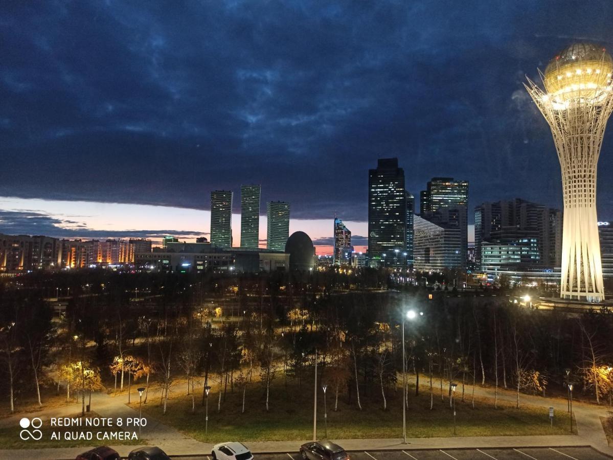 Апартаменты В Центре Левого Берега Astaná Exterior foto
