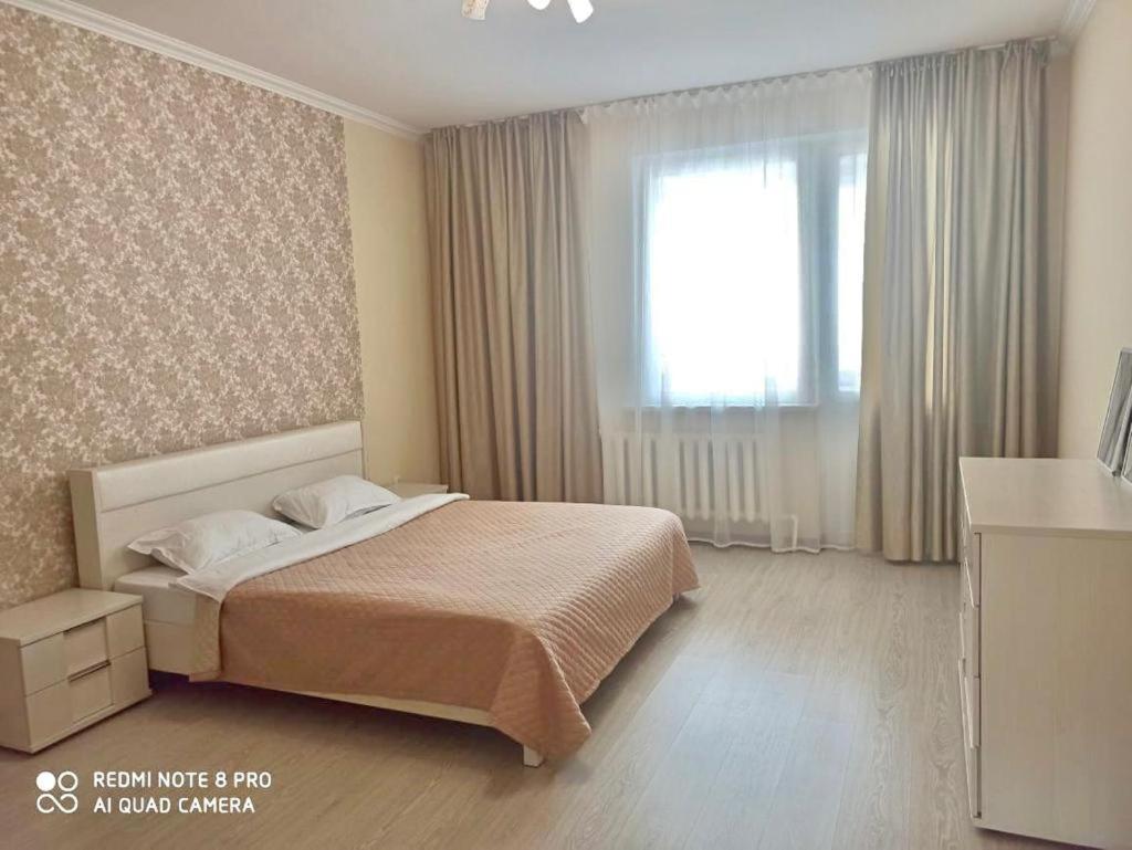 Апартаменты В Центре Левого Берега Astaná Exterior foto