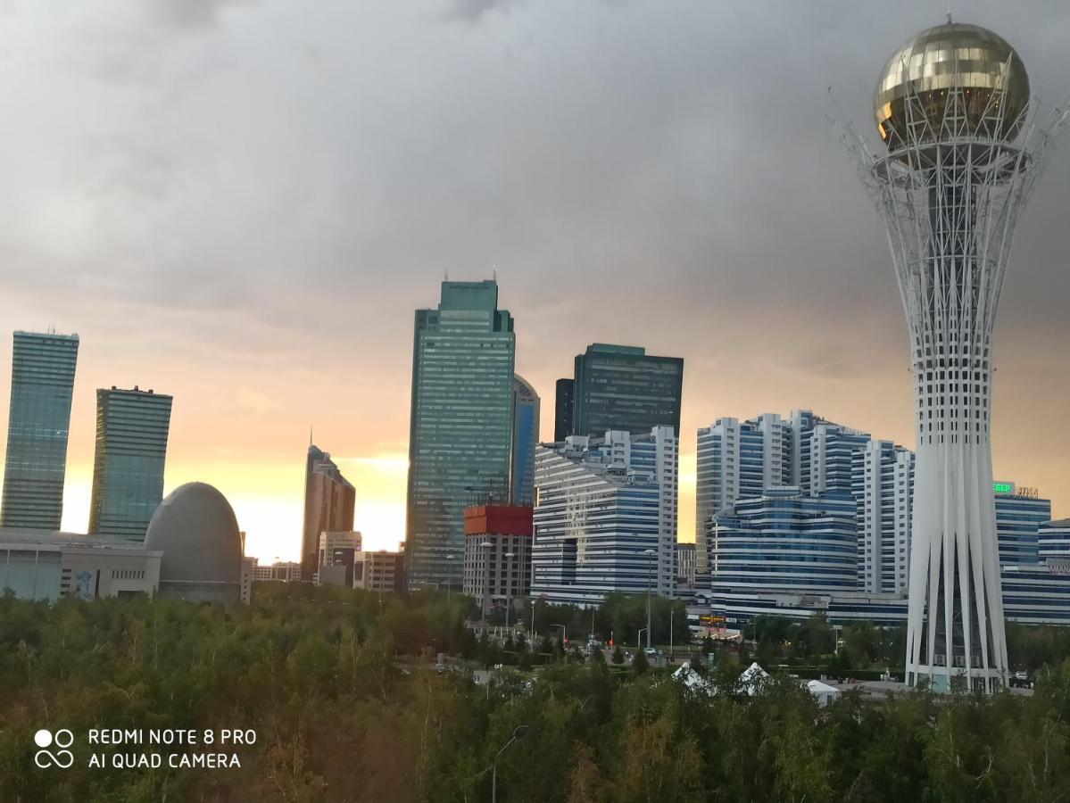 Апартаменты В Центре Левого Берега Astaná Exterior foto